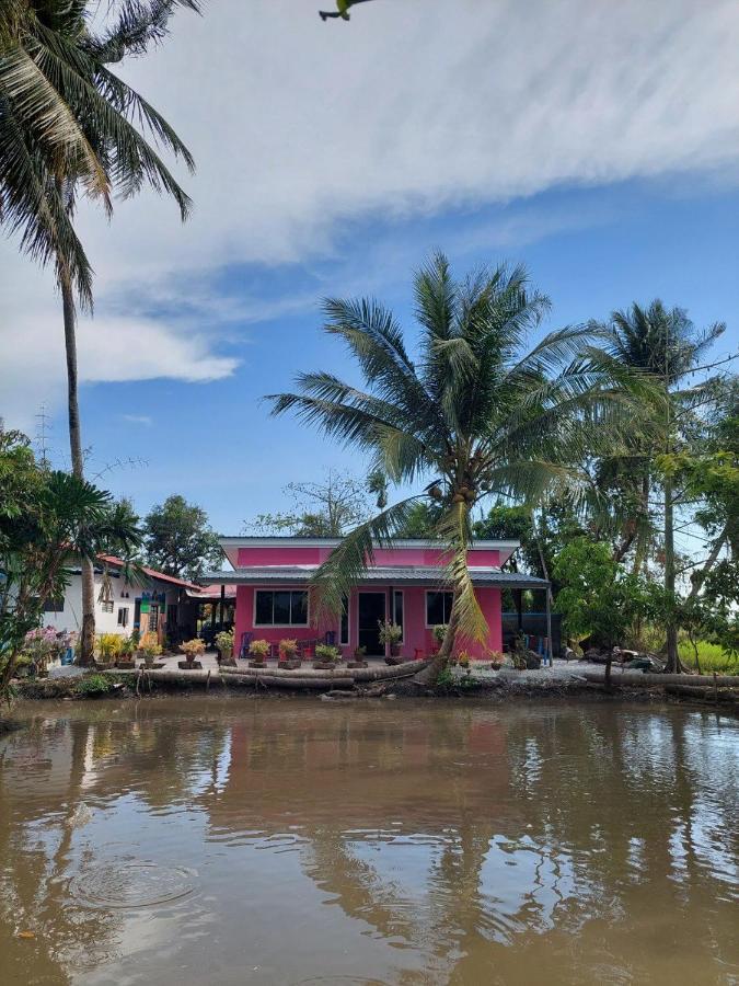 Pink Homestay D'Perlis Kangar Eksteriør bilde